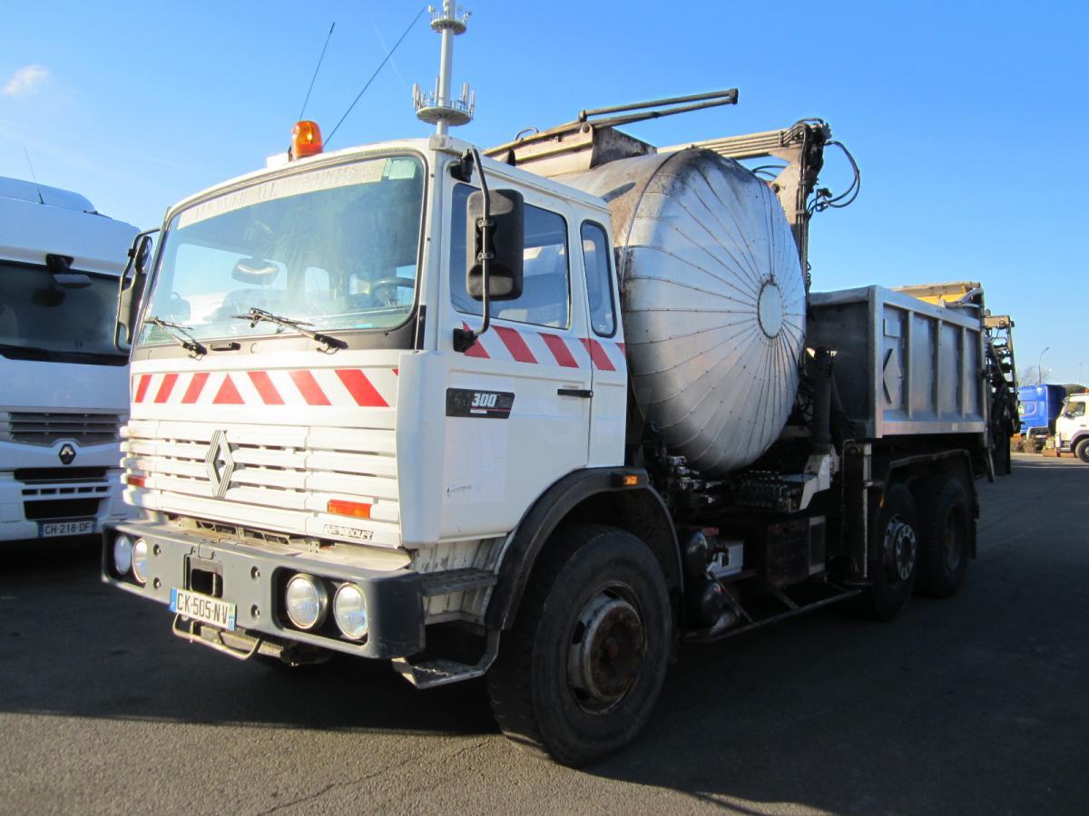 Renault G 300 - موزع الأسفلت: صورة 1 Renault G 300 - موزع الأسفلت: صورة 1