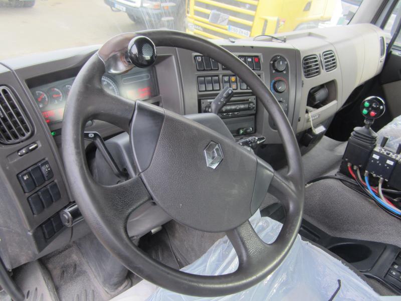 شاحنة لودر انزلاقي Renault Kerax 460 DXI: صورة 9