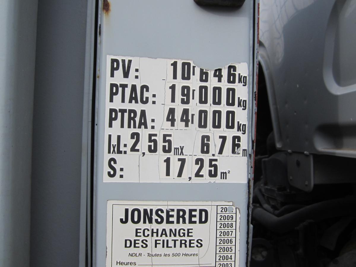 شاحنة لودر انزلاقي Renault Kerax 460 DXI: صورة 8