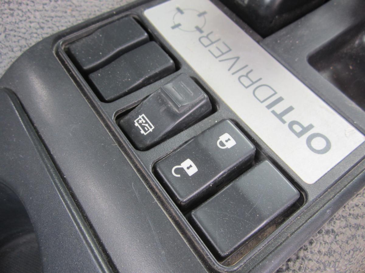 شاحنة لودر انزلاقي Renault Kerax 460 DXI: صورة 11