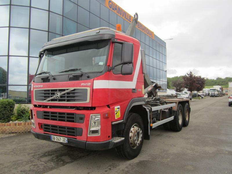Volvo FM12 380 - شاحنة برافعة خطافية: صورة 1 Volvo FM12 380 - شاحنة برافعة خطافية: صورة 1