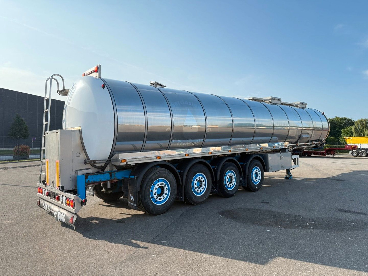 Burg VM Tarm 4 axle 33.000 L Vogelsang - نصف مقطورة صهريج: صورة 3 Burg VM Tarm 4 axle 33.000 L Vogelsang - نصف مقطورة صهريج: صورة 3