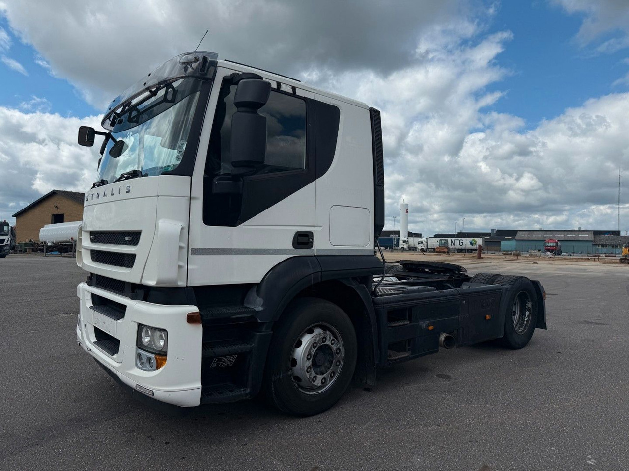 Iveco Stralis AT440S36T 4x2 - مقطورة السحب: صورة 1 Iveco Stralis AT440S36T 4x2 - مقطورة السحب: صورة 1