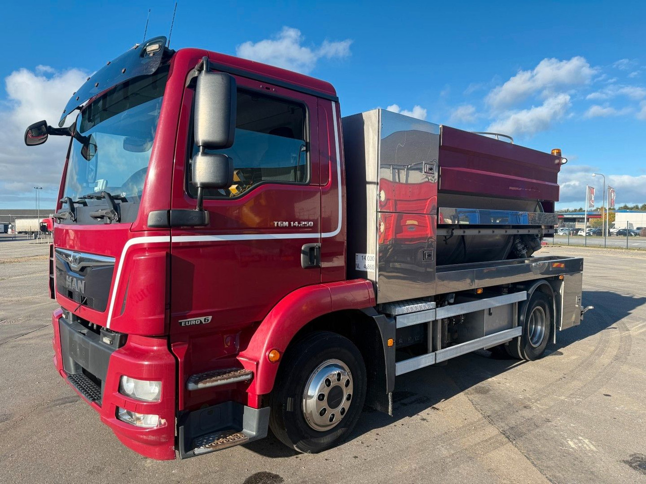 MAN TGM 14.250 VM-Tarm Stainless Steel 5600 l. Kombi - فراغ شاحنة: صورة 1 MAN TGM 14.250 VM-Tarm Stainless Steel 5600 l. Kombi - فراغ شاحنة: صورة 1