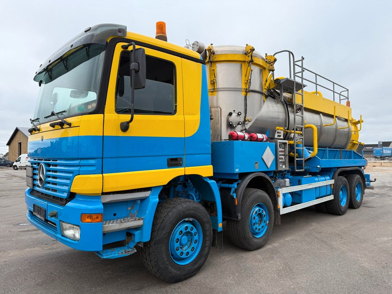Mercedes-Benz Actros 4140 8x4 KOKS MEGAVAC 8000 ADR Dry Vac - فراغ شاحنة: صورة 1 Mercedes-Benz Actros 4140 8x4 KOKS MEGAVAC 8000 ADR Dry Vac - فراغ شاحنة: صورة 1