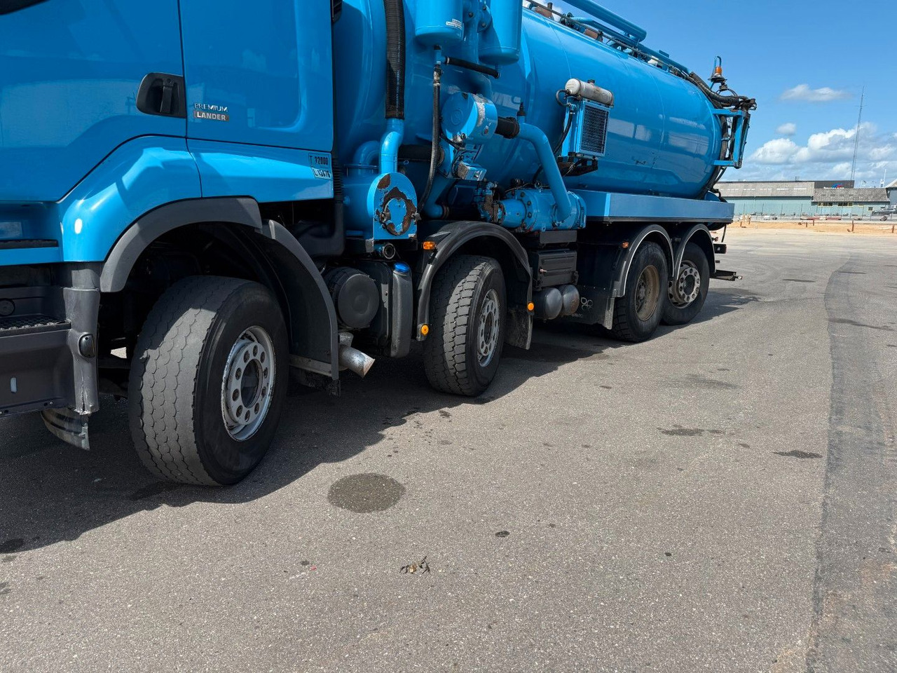 فراغ شاحنة Renault Premium Lander 430.32 8x2*6 Simon Moos 18.100 L: صورة 11 فراغ شاحنة Renault Premium Lander 430.32 8x2*6 Simon Moos 18.100 L: صورة 11