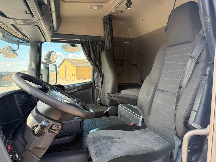 Scania G450 LB 8x2*6 MNB ADR Chassis / Retarder - شاحنة بهيكل معدني للمقصورة: صورة 5 Scania G450 LB 8x2*6 MNB ADR Chassis / Retarder - شاحنة بهيكل معدني للمقصورة: صورة 5