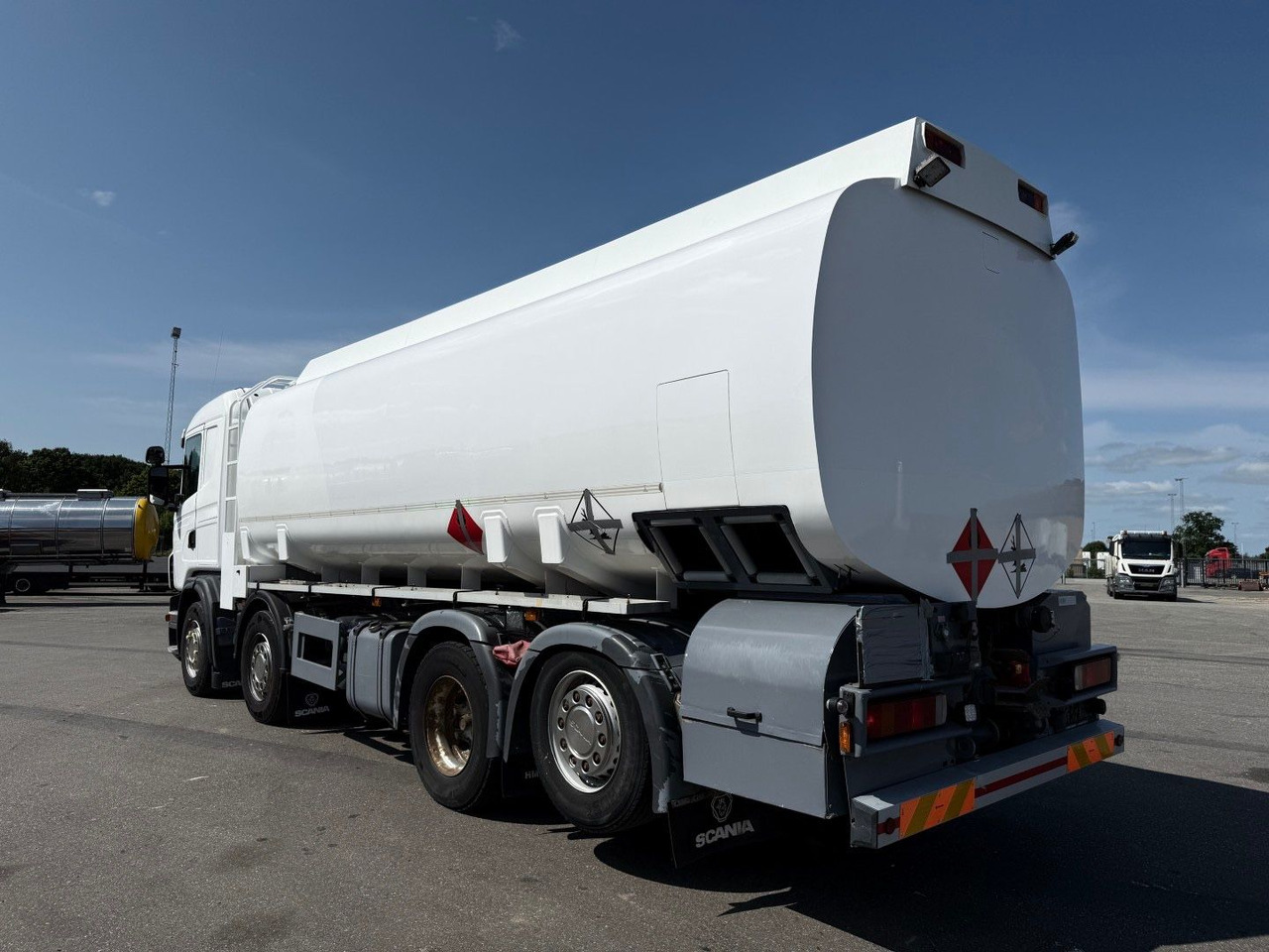 Scania G480 8x2*6 24.000 L / 5 compartments / ADR Tank - شاحنة صهريج: صورة 4 Scania G480 8x2*6 24.000 L / 5 compartments / ADR Tank - شاحنة صهريج: صورة 4