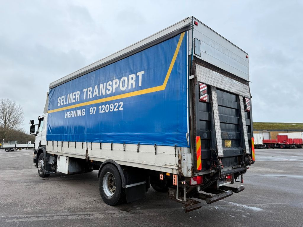 Scania P230 4x2 MNB 7,20 m. Tilt - Taillift - شاحنة ذات ستائر جانبية: صورة 4 Scania P230 4x2 MNB 7,20 m. Tilt - Taillift - شاحنة ذات ستائر جانبية: صورة 4