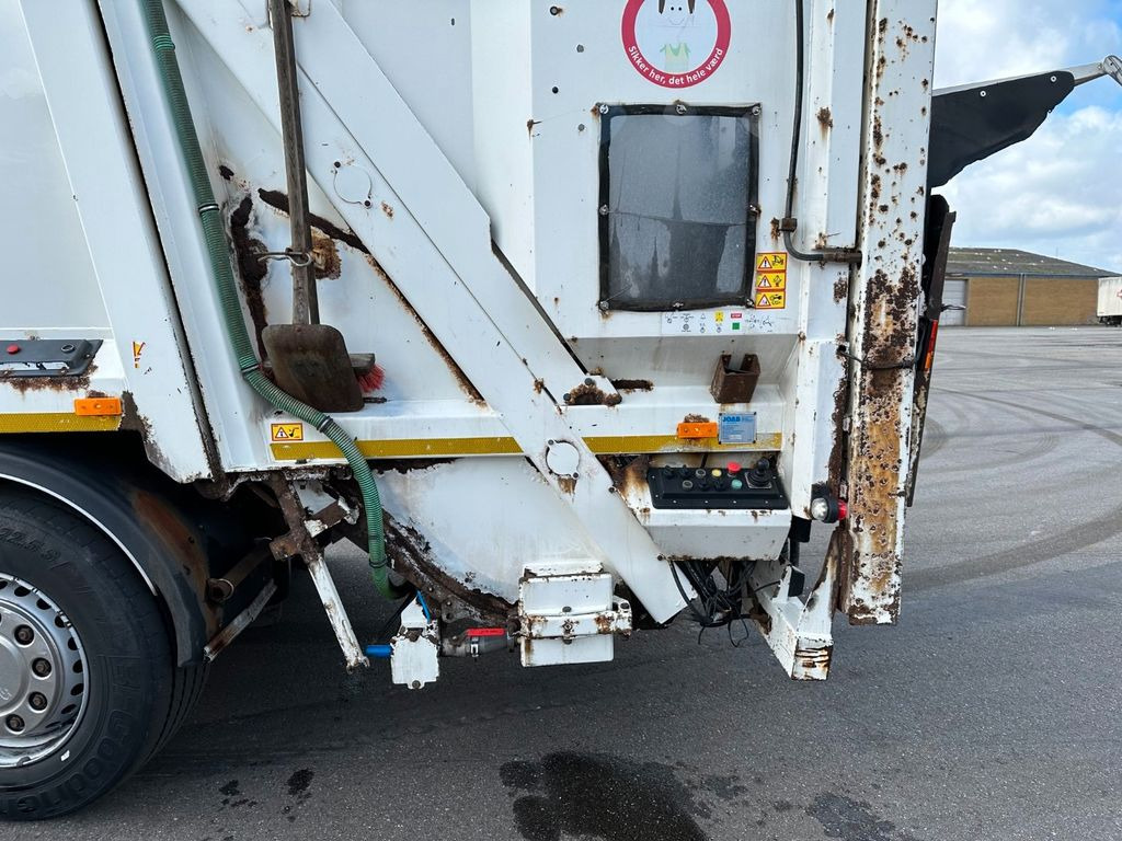 شاحنة قمامة Scania P320 6x2*4 JOAB Anaconda MD 22,1 m3 / Müllwagen Scania P320 6x2*4 JOAB Anaconda MD 22,1 m3 / Müllwagen: صورة 18