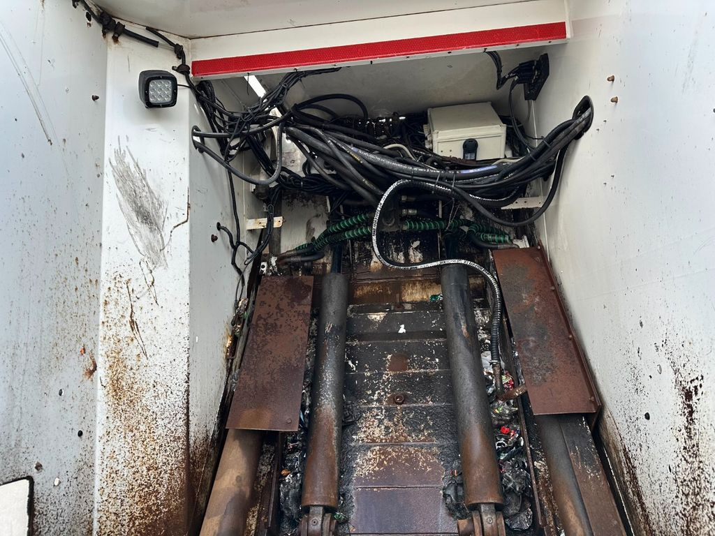 شاحنة قمامة Scania P320 6x2*4 JOAB Anaconda MD 22,1 m3 / Müllwagen Scania P320 6x2*4 JOAB Anaconda MD 22,1 m3 / Müllwagen: صورة 15