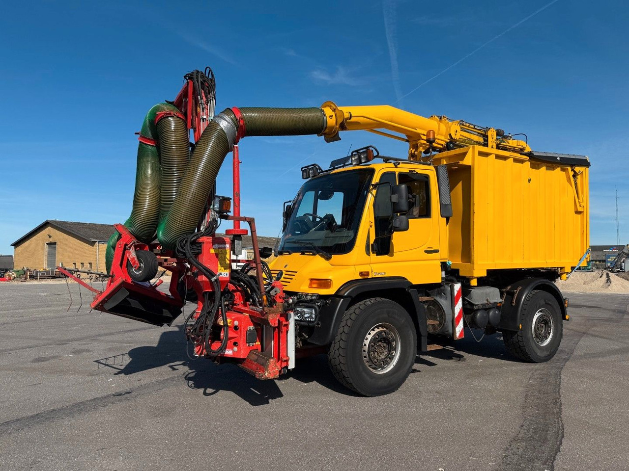 Unimog U500 4x4 / Dücker Kipper / Saug / Mäher MKT 15R - شاحنة قلاب: صورة 1 Unimog U500 4x4 / Dücker Kipper / Saug / Mäher MKT 15R - شاحنة قلاب: صورة 1