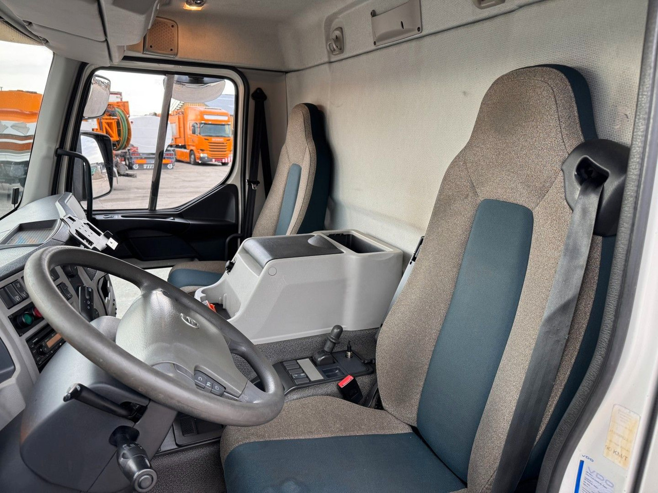 Volvo FE320 6x2*4 Frigoblock FK25SL 9.9 m Frigobox - شاحنة ذات مبرد: صورة 5 Volvo FE320 6x2*4 Frigoblock FK25SL 9.9 m Frigobox - شاحنة ذات مبرد: صورة 5