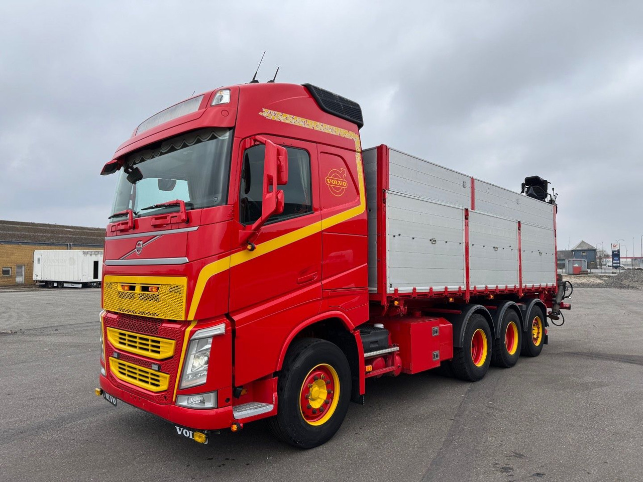 Volvo FH500 8x4*4 Tipper / Kipper (No Crane) - شاحنة قلاب: صورة 1 Volvo FH500 8x4*4 Tipper / Kipper (No Crane) - شاحنة قلاب: صورة 1
