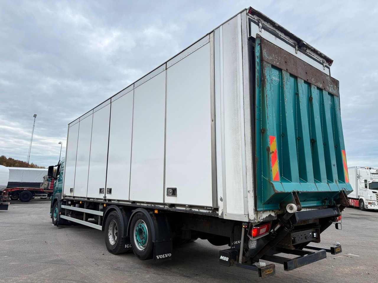 Volvo FM330 6x2*4 Carrier Supra 1050 Nordic - شاحنة ذات مبرد: صورة 4 Volvo FM330 6x2*4 Carrier Supra 1050 Nordic - شاحنة ذات مبرد: صورة 4