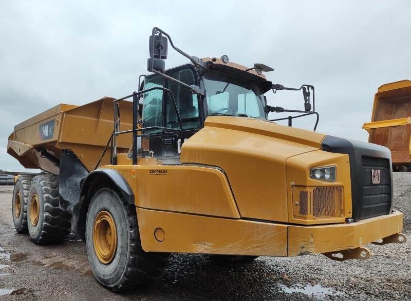 Caterpillar 740GC - شاحنة مفصلية: صورة 3 Caterpillar 740GC - شاحنة مفصلية: صورة 3