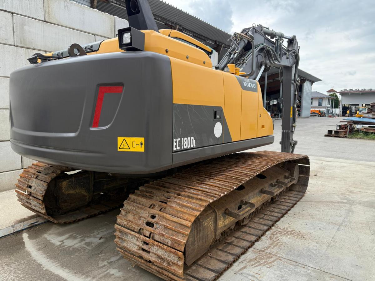 Volvo EC180 D - حفار زاحف: صورة 2 Volvo EC180 D - حفار زاحف: صورة 2