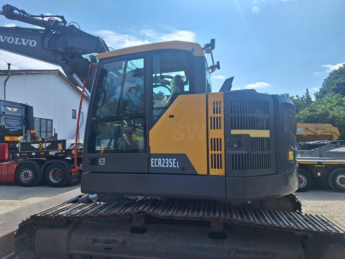 Volvo ECR235EL - حفار زاحف: صورة 1 Volvo ECR235EL - حفار زاحف: صورة 1