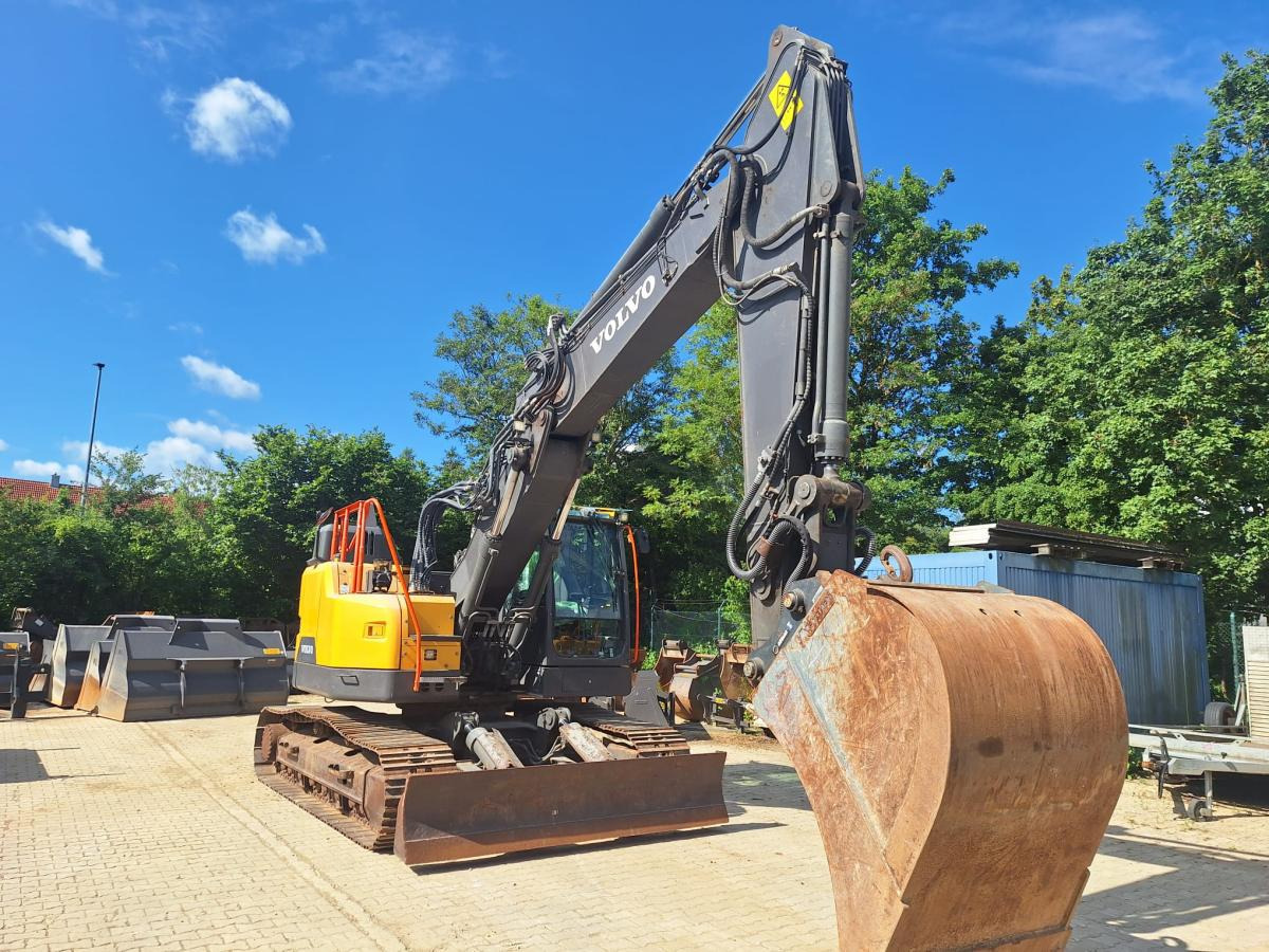 Volvo ECR235EL - حفار زاحف: صورة 2 Volvo ECR235EL - حفار زاحف: صورة 2