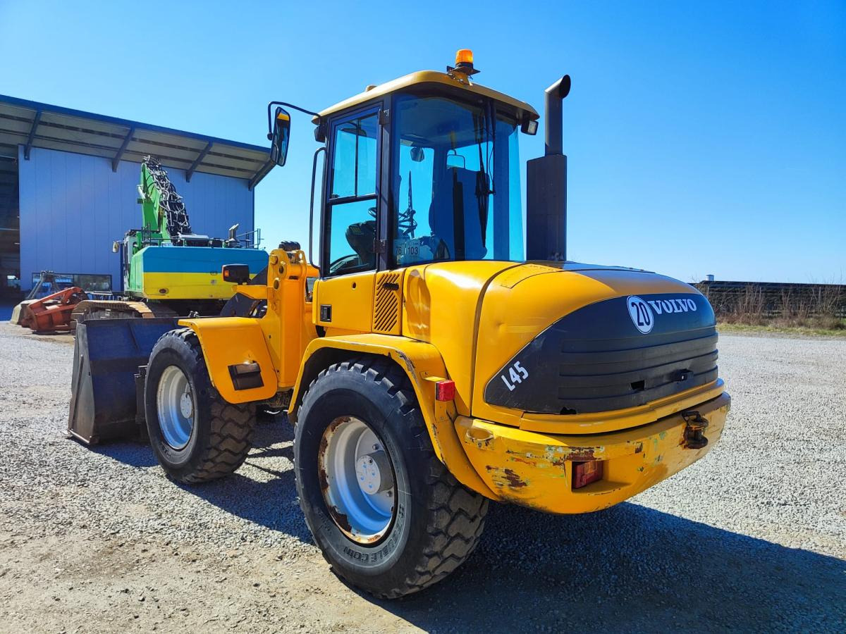 Volvo L 45 - اللودر بعجل: صورة 1 Volvo L 45 - اللودر بعجل: صورة 1