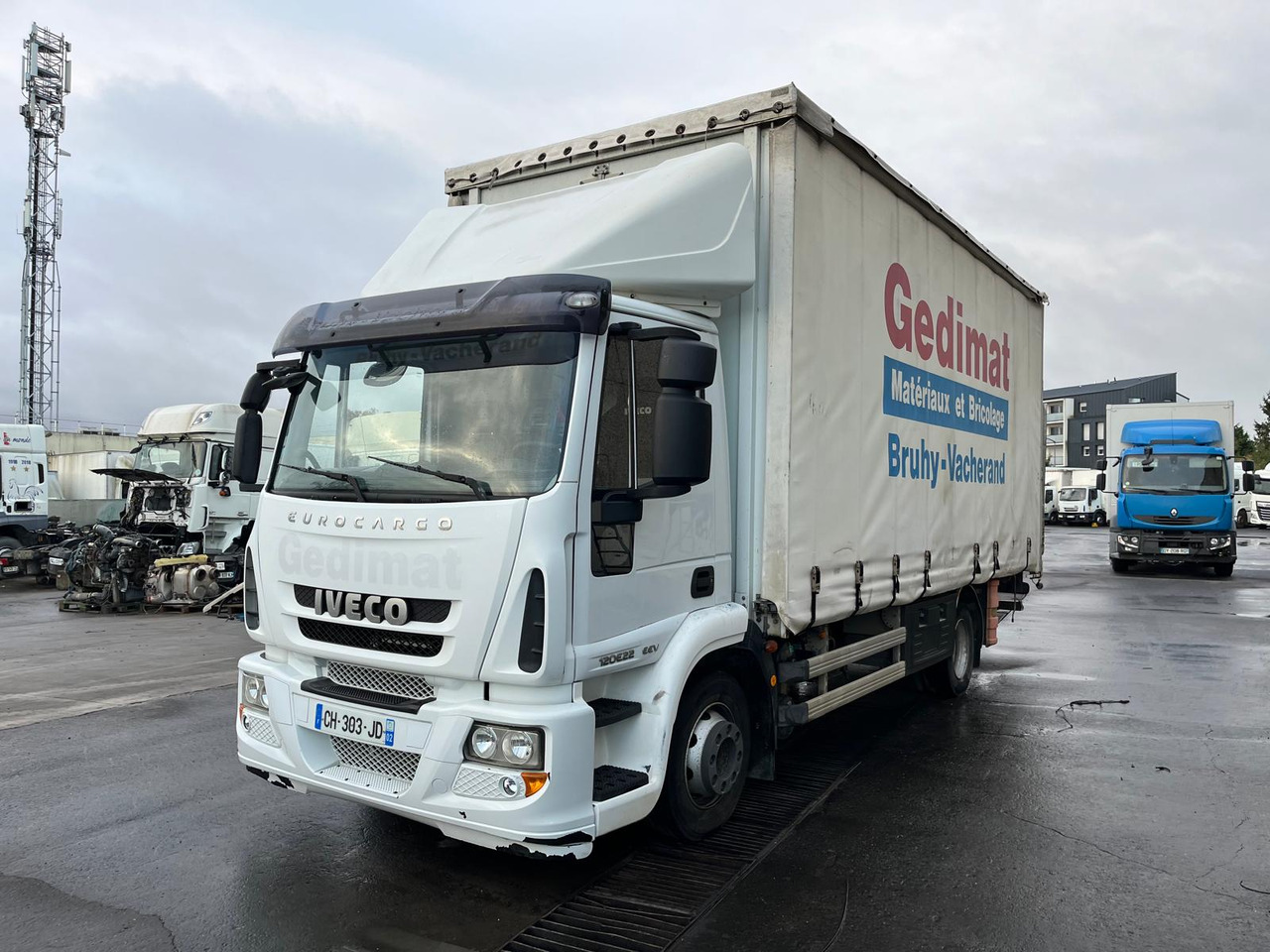 Iveco Eurocargo 120 E 22 - شاحنة ذات ستائر جانبية: صورة 1 Iveco Eurocargo 120 E 22 - شاحنة ذات ستائر جانبية: صورة 1