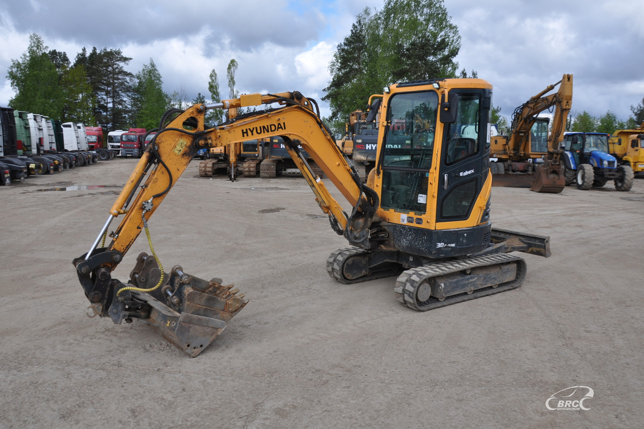 Hyundai R30Z-9AK - حفار صغير: صورة 1 Hyundai R30Z-9AK - حفار صغير: صورة 1