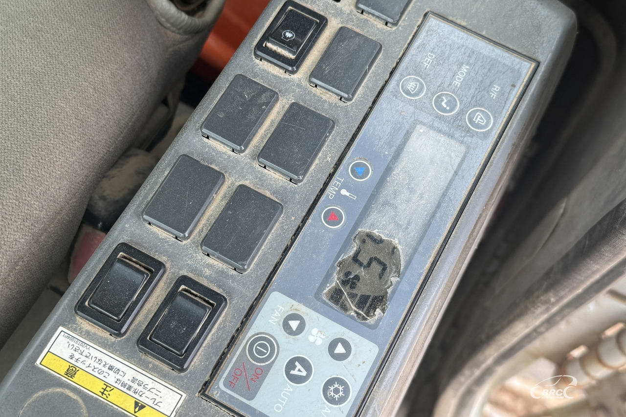 حفار زاحف Kobelco SK230LC: صورة 13