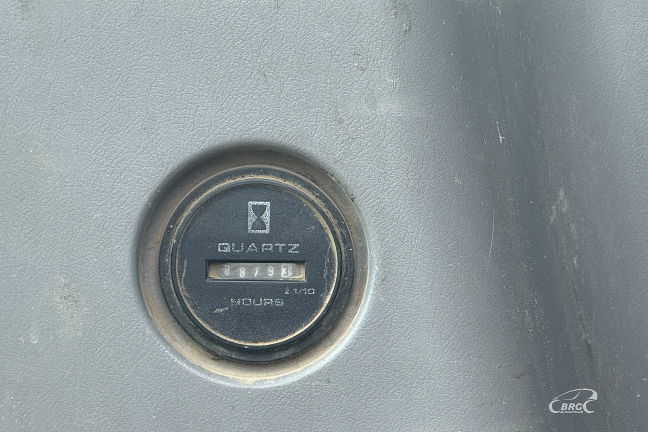 حفار زاحف Kobelco SK230LC: صورة 12