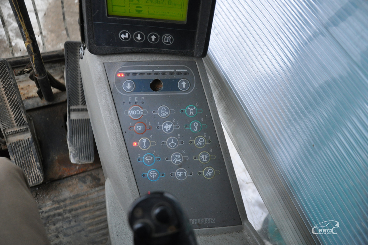 حفار زاحف Liebherr R944: صورة 10