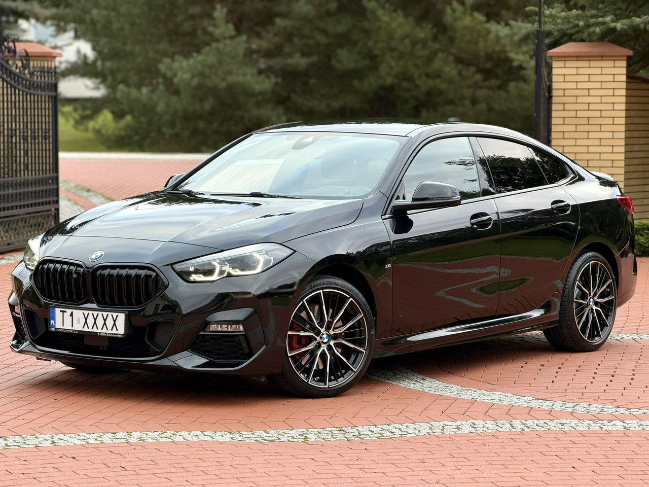 BMW 220 - سيدان: صورة 1 BMW 220 - سيدان: صورة 1