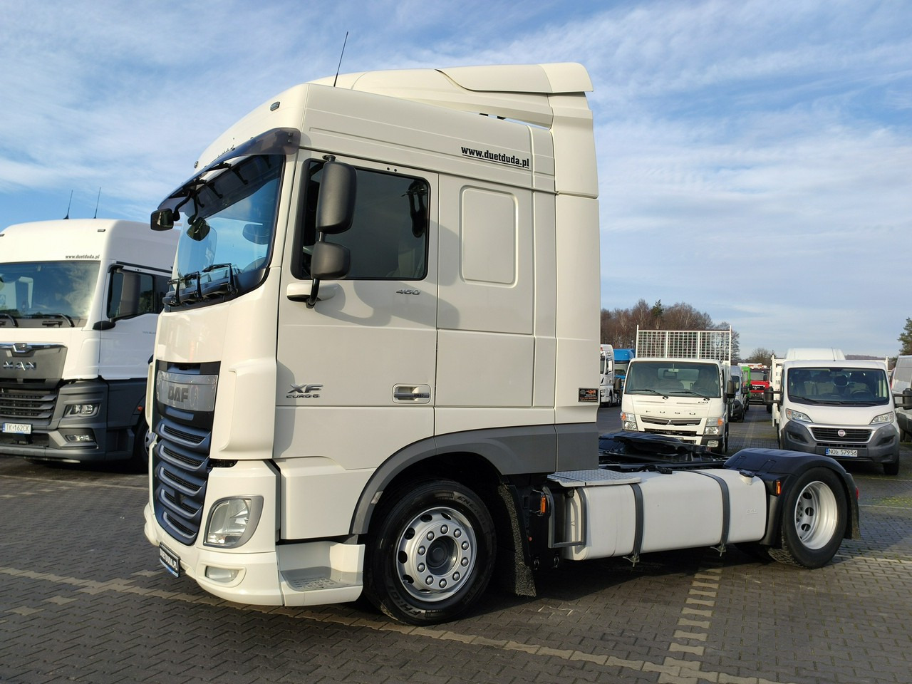 DAF XF 106.460 Euro 6 LowDeck Mega - مقطورة السحب: صورة 3 DAF XF 106.460 Euro 6 LowDeck Mega - مقطورة السحب: صورة 3