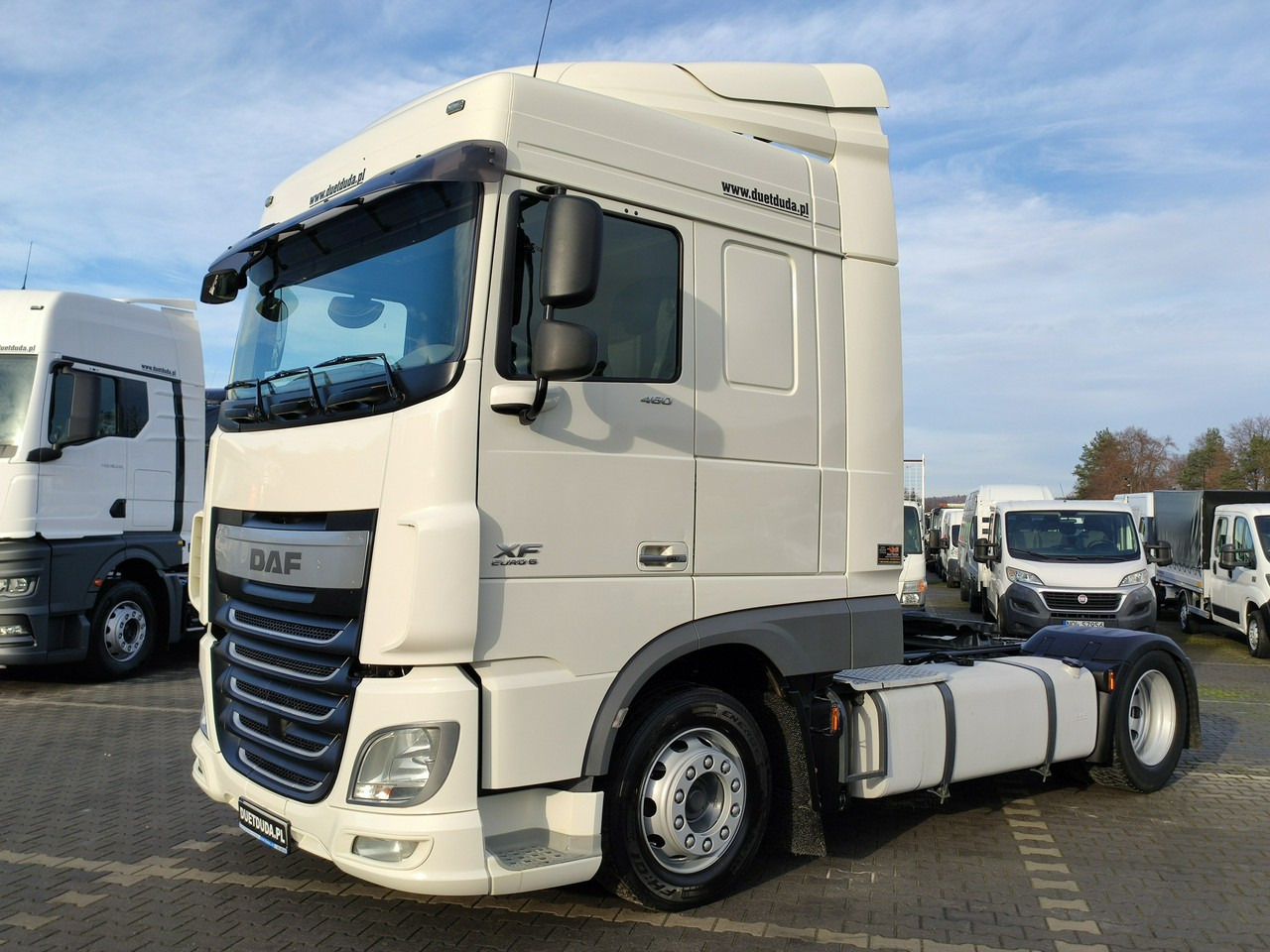 DAF XF 106.460 Euro 6 LowDeck Mega - مقطورة السحب: صورة 1 DAF XF 106.460 Euro 6 LowDeck Mega - مقطورة السحب: صورة 1