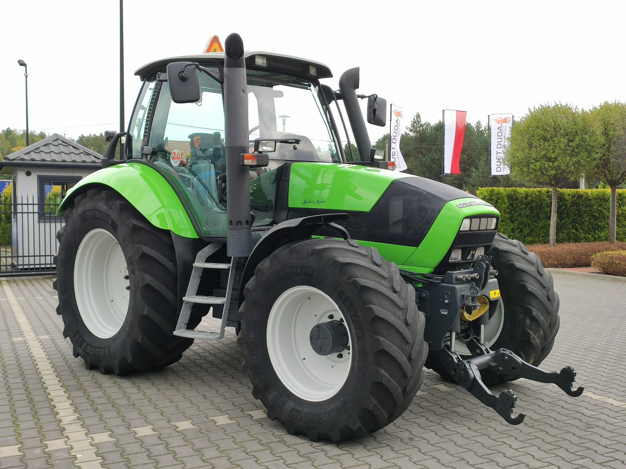 Deutz Fahr Agrotron M620 4x4 Przedni Tuz Wałek W.O.M Wyjścia do Przyczepy - جرار: صورة 2 Deutz Fahr Agrotron M620 4x4 Przedni Tuz Wałek W.O.M Wyjścia do Przyczepy - جرار: صورة 2