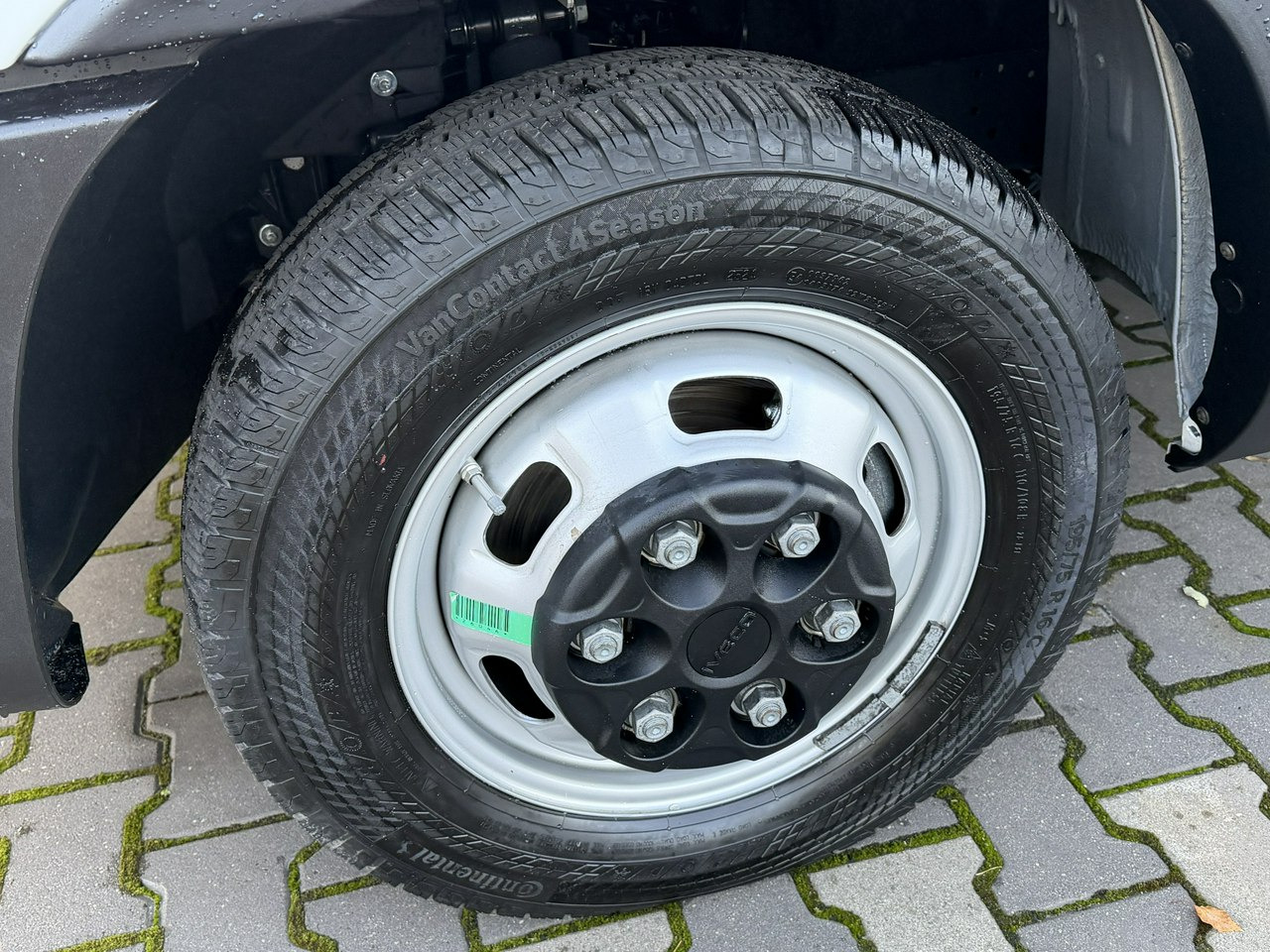 Iveco Daily 35C16 V - شاحنة بصندوق مغلق: صورة 4 Iveco Daily 35C16 V - شاحنة بصندوق مغلق: صورة 4