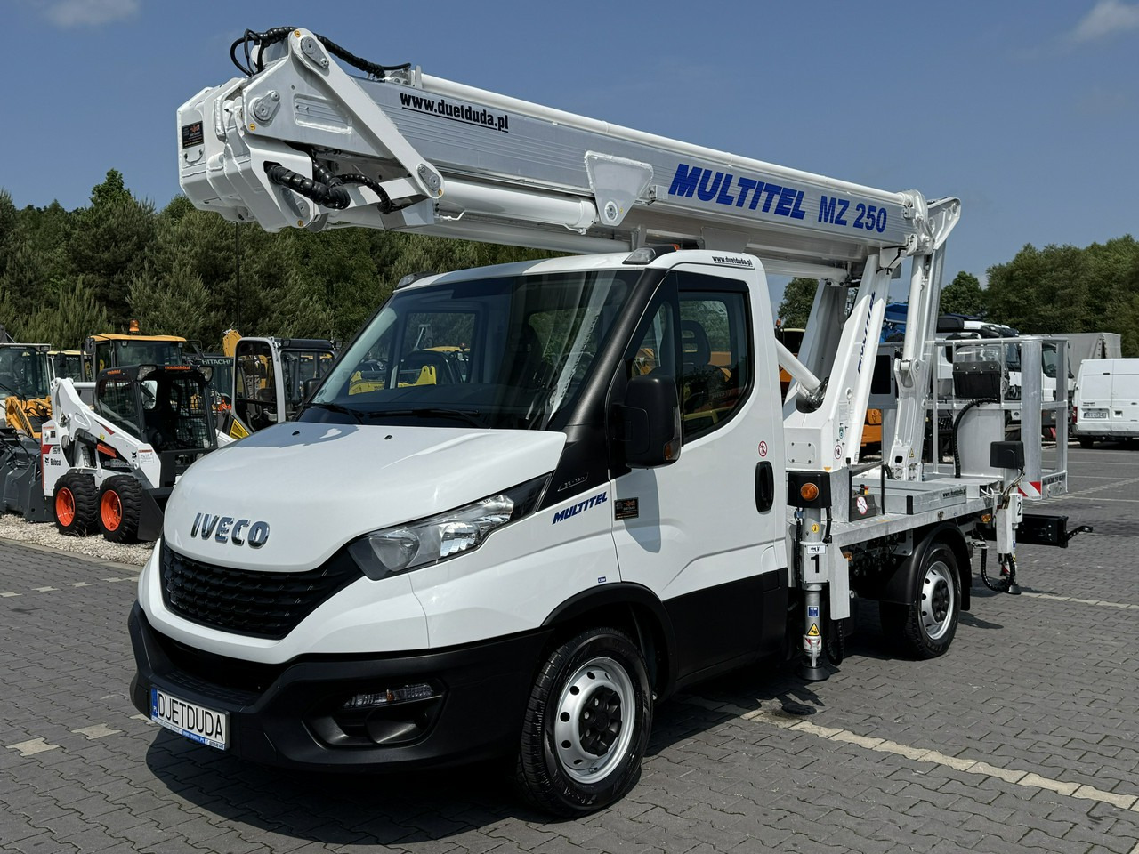 Iveco Daily 35S14 - منصة محمولة مثبتة على الشاحنة: صورة 2 Iveco Daily 35S14 - منصة محمولة مثبتة على الشاحنة: صورة 2