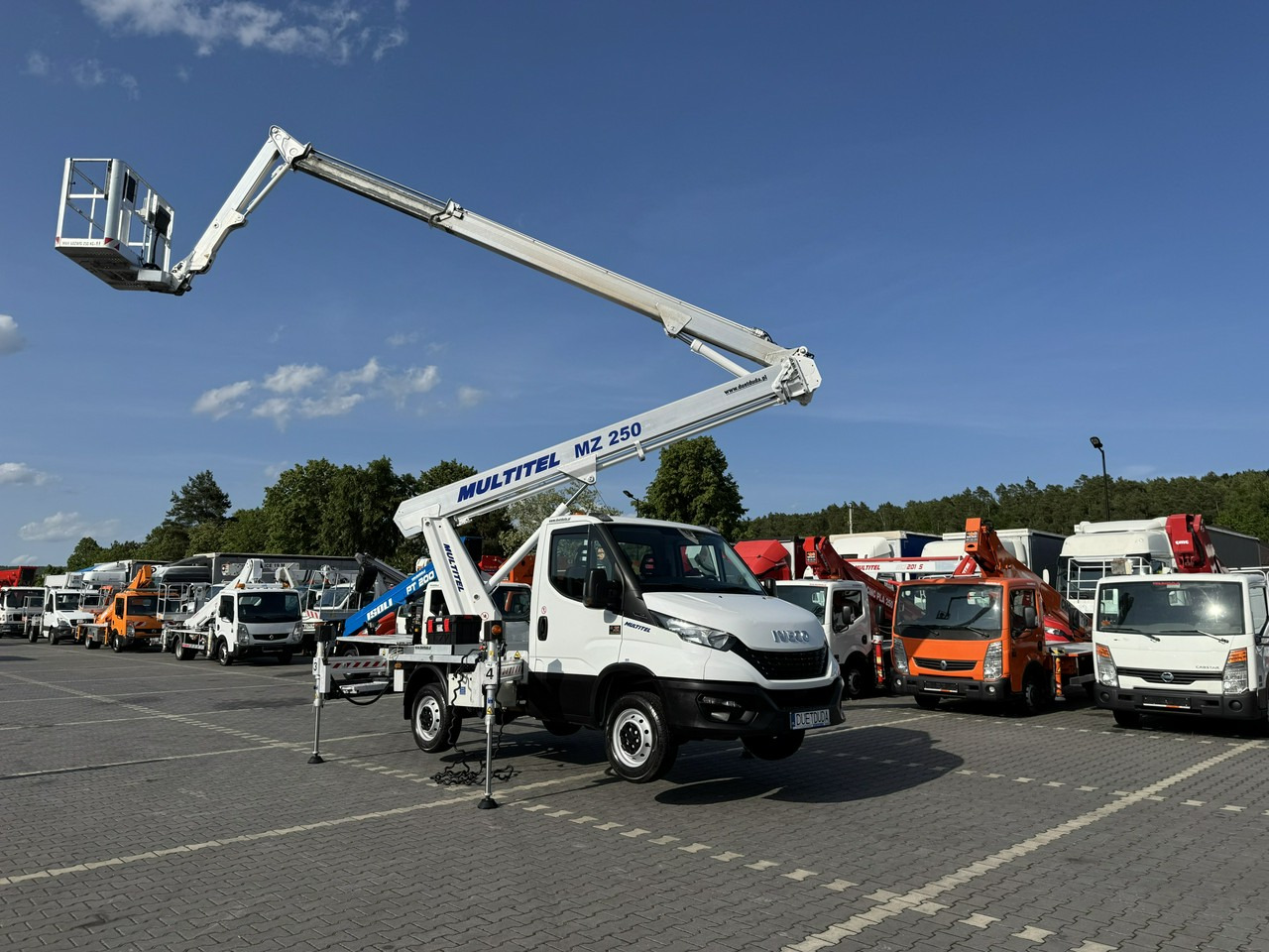 Iveco Daily 35S14 - منصة محمولة مثبتة على الشاحنة: صورة 5 Iveco Daily 35S14 - منصة محمولة مثبتة على الشاحنة: صورة 5