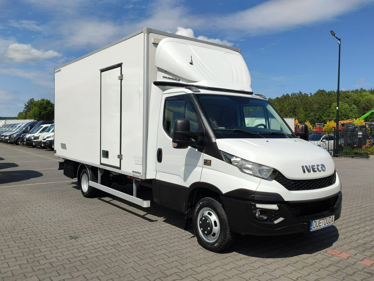 Iveco Daily 50C15 V - شاحنة بصندوق مغلق: صورة 1 Iveco Daily 50C15 V - شاحنة بصندوق مغلق: صورة 1