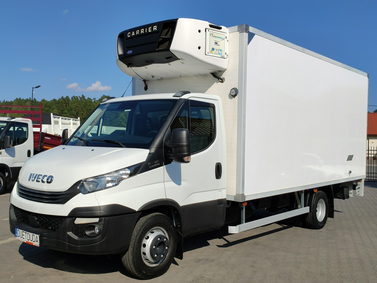 Iveco Daily 70C18 Mroźnia Ściana Grodziowa Podwójny Parownik - شاحنة توصيل مبردة: صورة 2 Iveco Daily 70C18 Mroźnia Ściana Grodziowa Podwójny Parownik - شاحنة توصيل مبردة: صورة 2