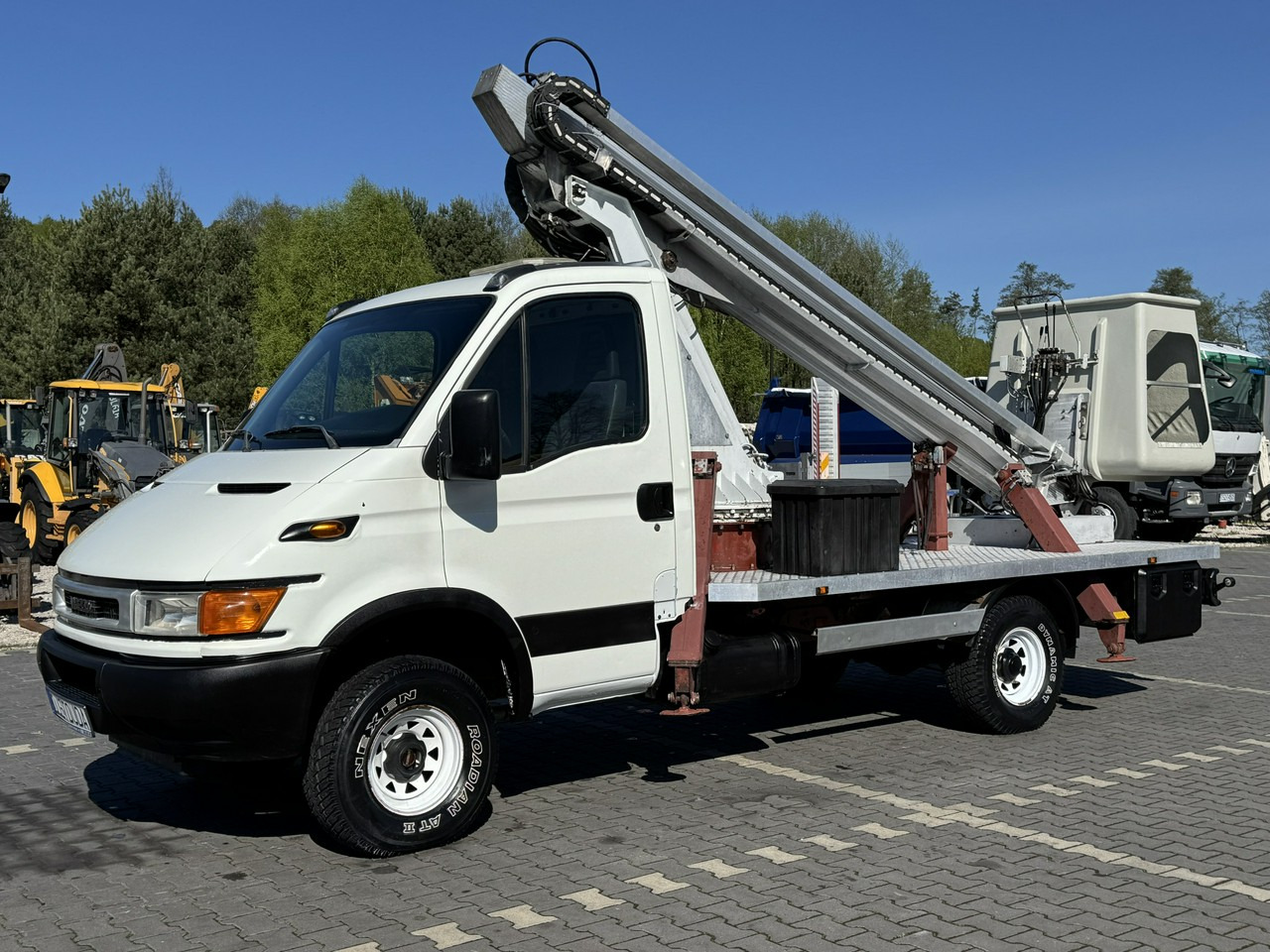 Iveco Daily - منصة محمولة مثبتة على الشاحنة: صورة 5 Iveco Daily - منصة محمولة مثبتة على الشاحنة: صورة 5