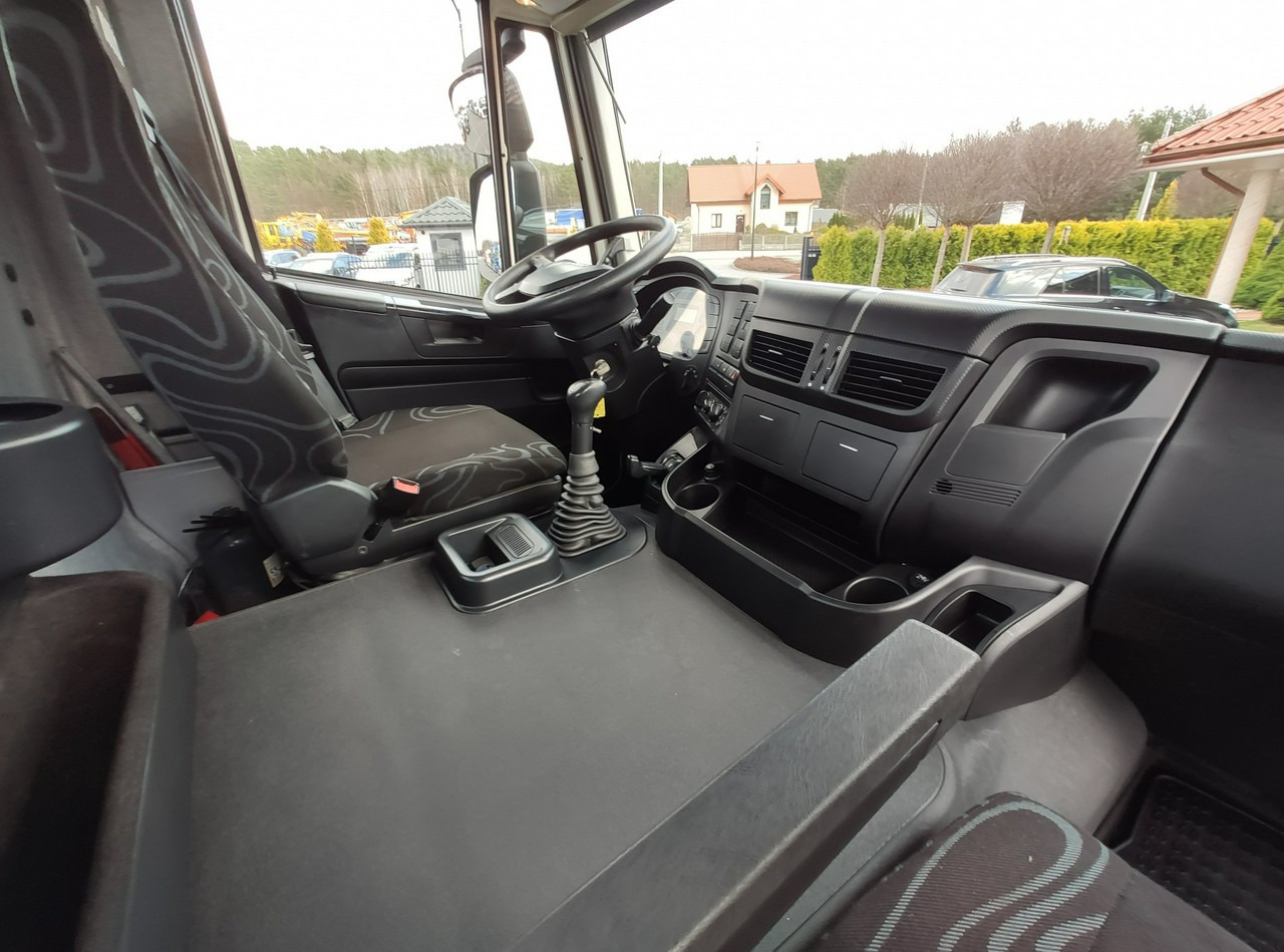 تأجير Iveco Trakker 26.410 6x4 Manual Mały Przebieg tylko-46000km Iveco Trakker 26.410 6x4 Manual Mały Przebieg tylko-46000km: صورة 30