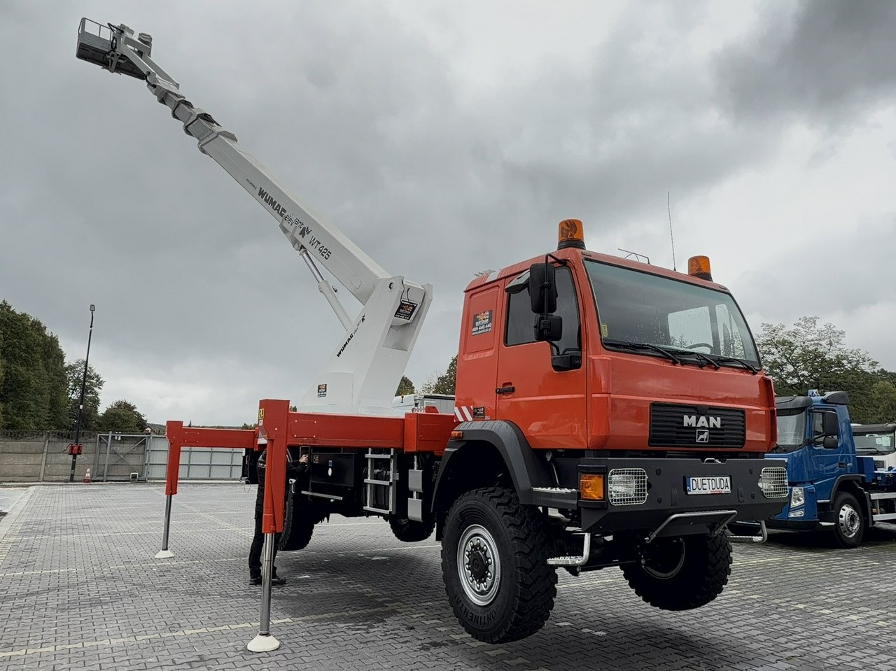 منصة محمولة مثبتة على الشاحنة MAN 18.284 4x4 Zwyżka WUMAG WT 425 Podnośnik Koszowy: صورة 9