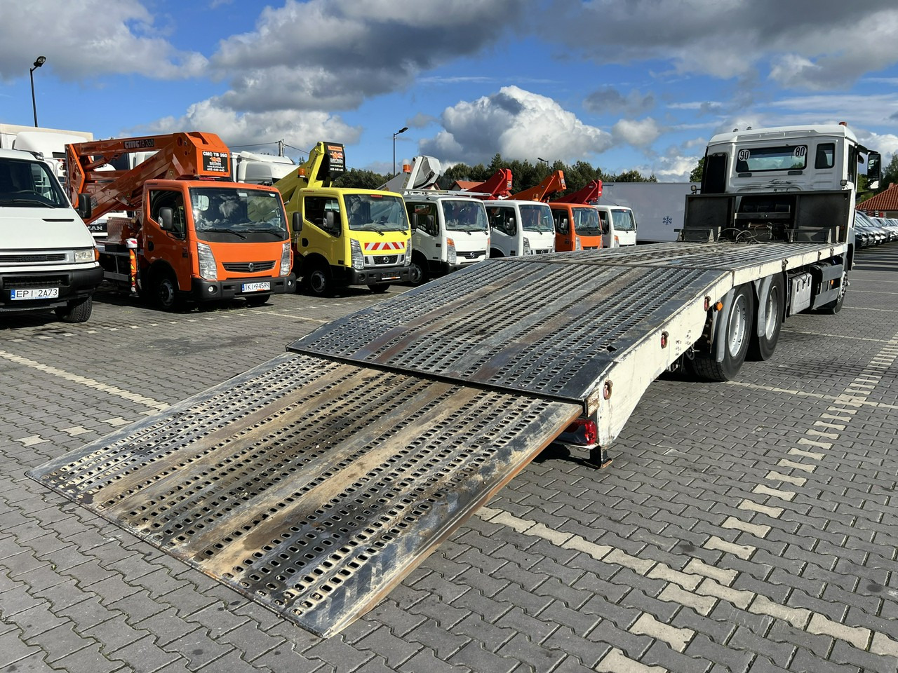 MAN TGS 28.360 6x2 Najazd Hydrauliczny Laweta Ciężarowa - شاحنة سحب: صورة 4 MAN TGS 28.360 6x2 Najazd Hydrauliczny Laweta Ciężarowa - شاحنة سحب: صورة 4