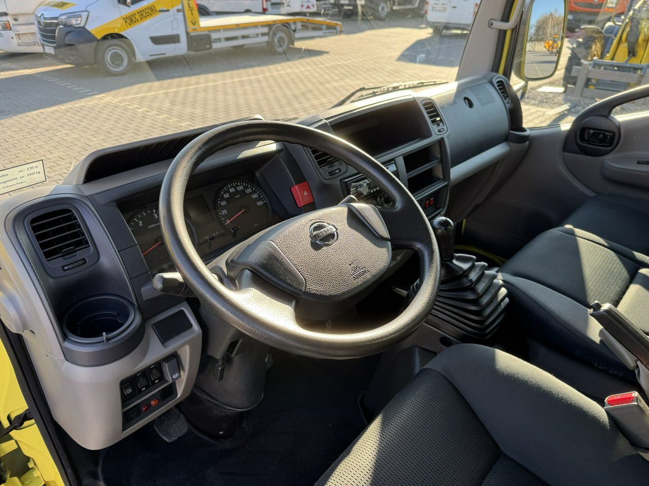 تأجير Nissan Cabstar Nissan Cabstar: صورة 25 تأجير Nissan Cabstar Nissan Cabstar: صورة 25