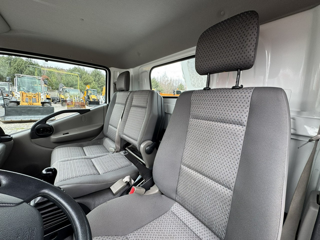 منصة محمولة مثبتة على الشاحنة Nissan Cabstar: صورة 30