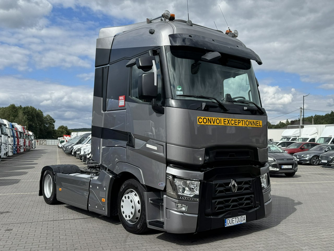 Renault Gama T 520 HIGH CAB Silnik 13litrów Euro 6 Low deck - رأس تريلا: صورة 5 Renault Gama T 520 HIGH CAB Silnik 13litrów Euro 6 Low deck - رأس تريلا: صورة 5