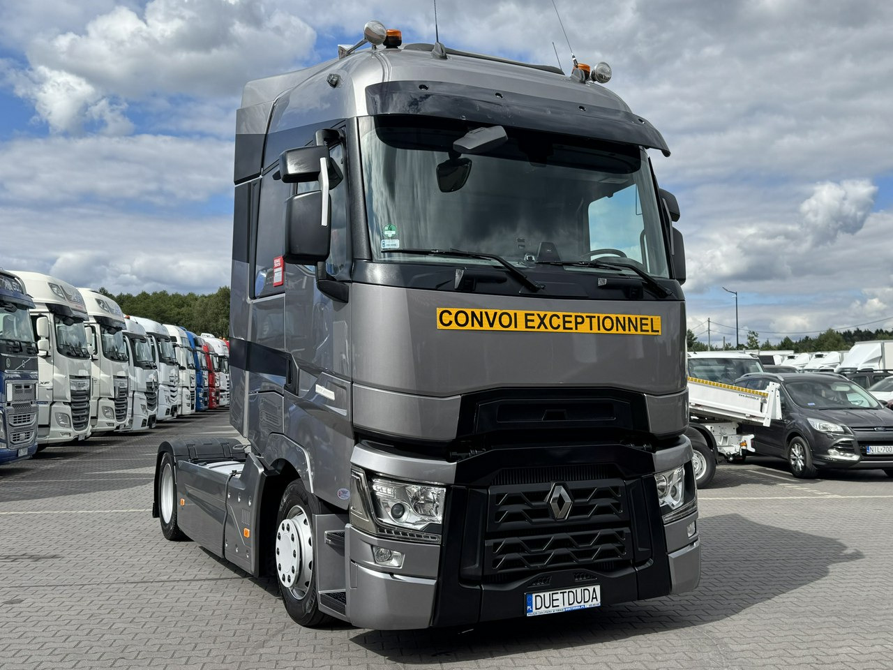 Renault Gama T 520 HIGH CAB Silnik 13litrów Euro 6 Low deck - رأس تريلا: صورة 3 Renault Gama T 520 HIGH CAB Silnik 13litrów Euro 6 Low deck - رأس تريلا: صورة 3