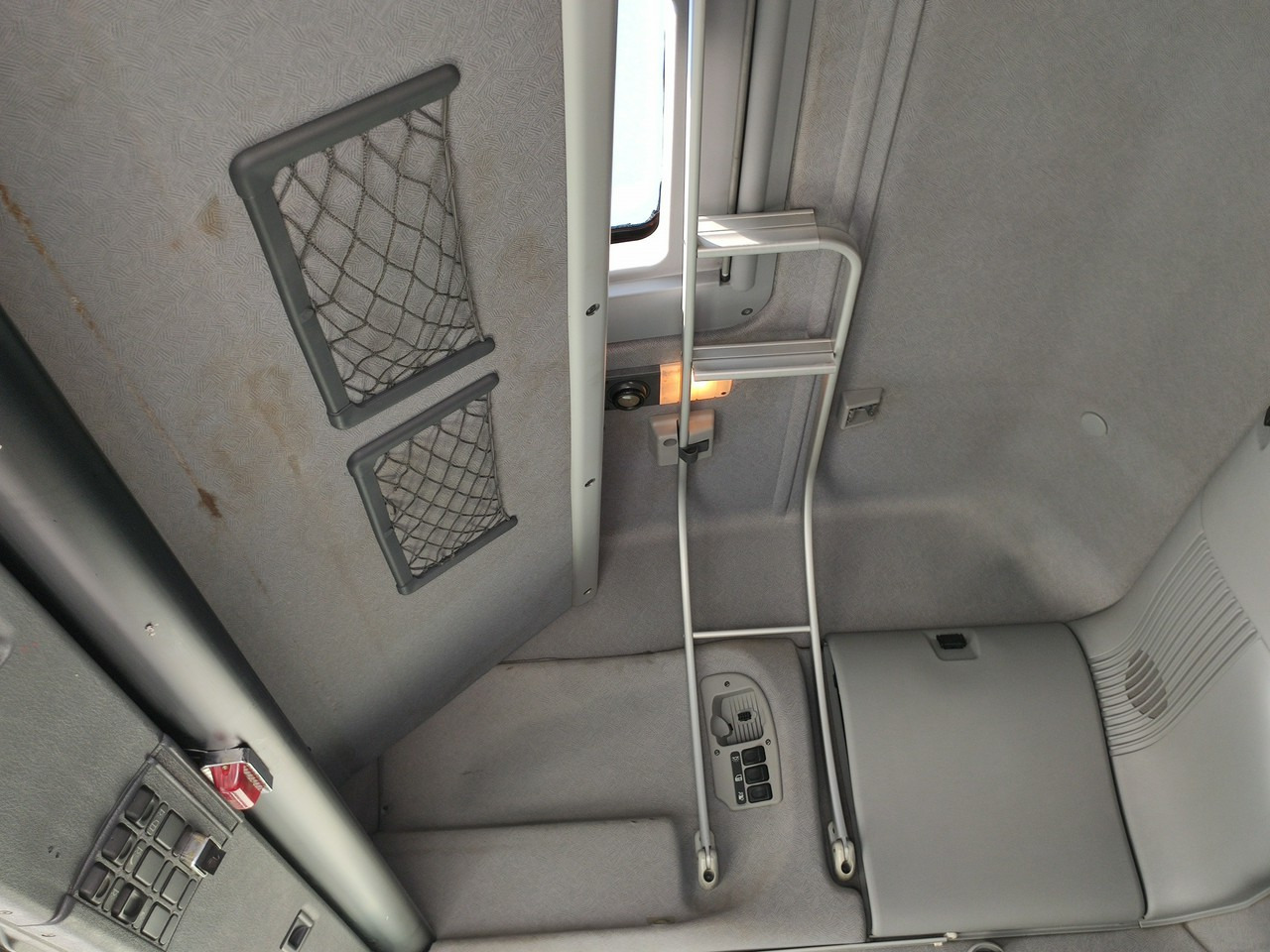 شاحنات مسطحة, شاحنة كرين Scania 124L 420 6x2 Retarder HDS FASSI F170 Budowlanka: صورة 17