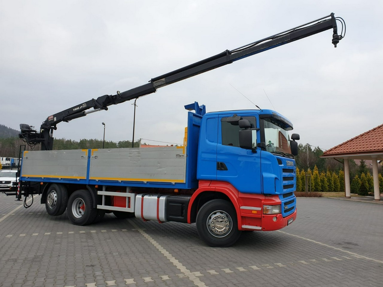 Scania R 400 LB 6x2 HDS Budowlanka Widły Oś Skrętna Super Stan - شاحنات مسطحة, شاحنة كرين: صورة 1 Scania R 400 LB 6x2 HDS Budowlanka Widły Oś Skrętna Super Stan - شاحنات مسطحة, شاحنة كرين: صورة 1