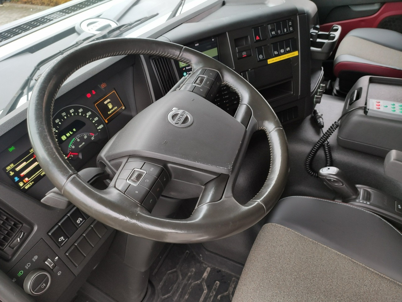 تأجير Volvo FMX 540 6x4 RETARDER PALFORET EPSILON S300L Do Drewna Volvo FMX 540 6x4 RETARDER PALFORET EPSILON S300L Do Drewna: صورة 41