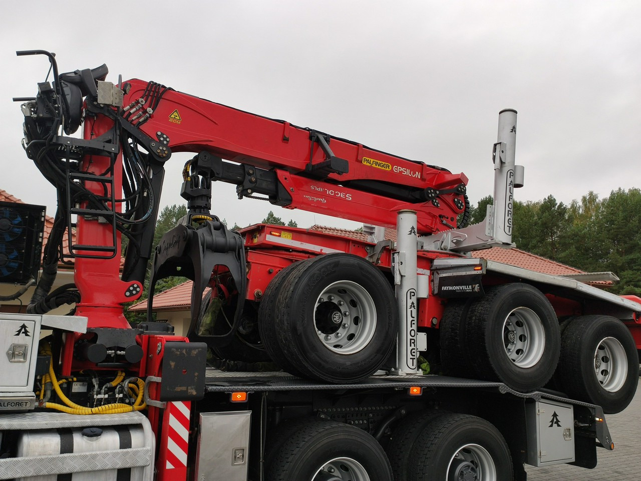 تأجير Volvo FMX 540 6x4 RETARDER PALFORET EPSILON S300L Do Drewna Volvo FMX 540 6x4 RETARDER PALFORET EPSILON S300L Do Drewna: صورة 8